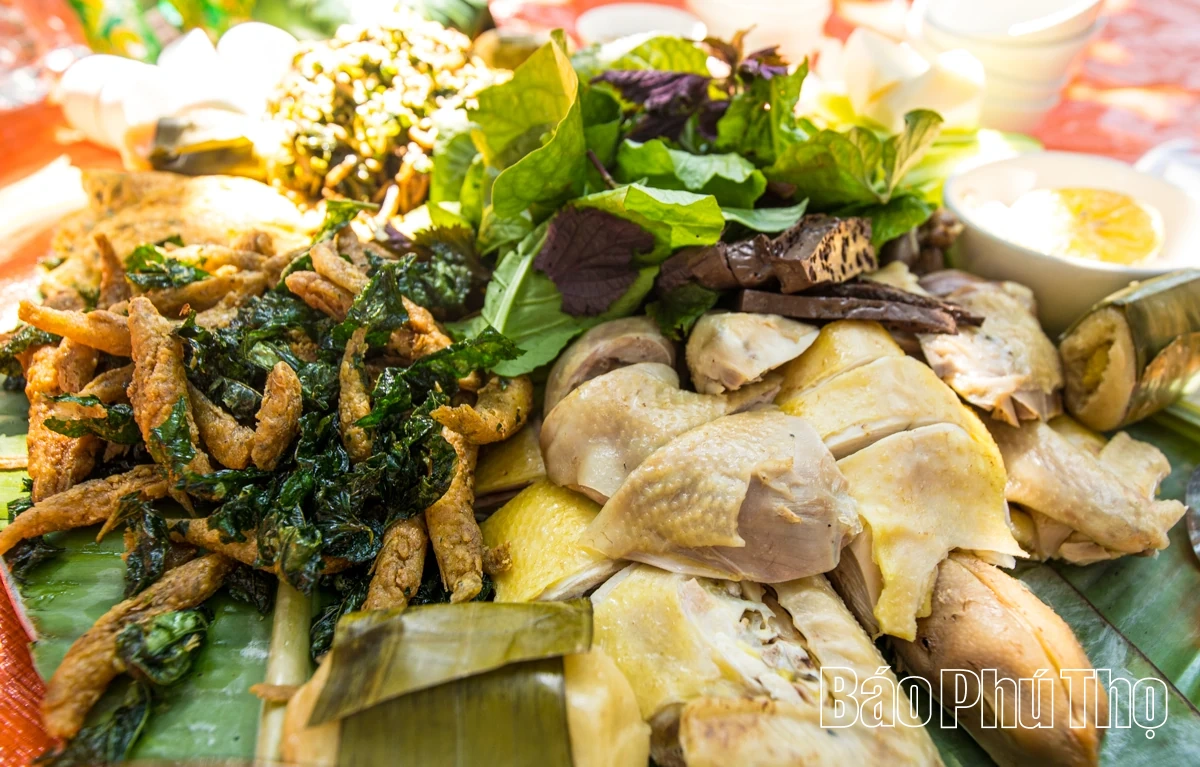 Trải nghiệm giữa sắc cam Cao Phong rực rỡ