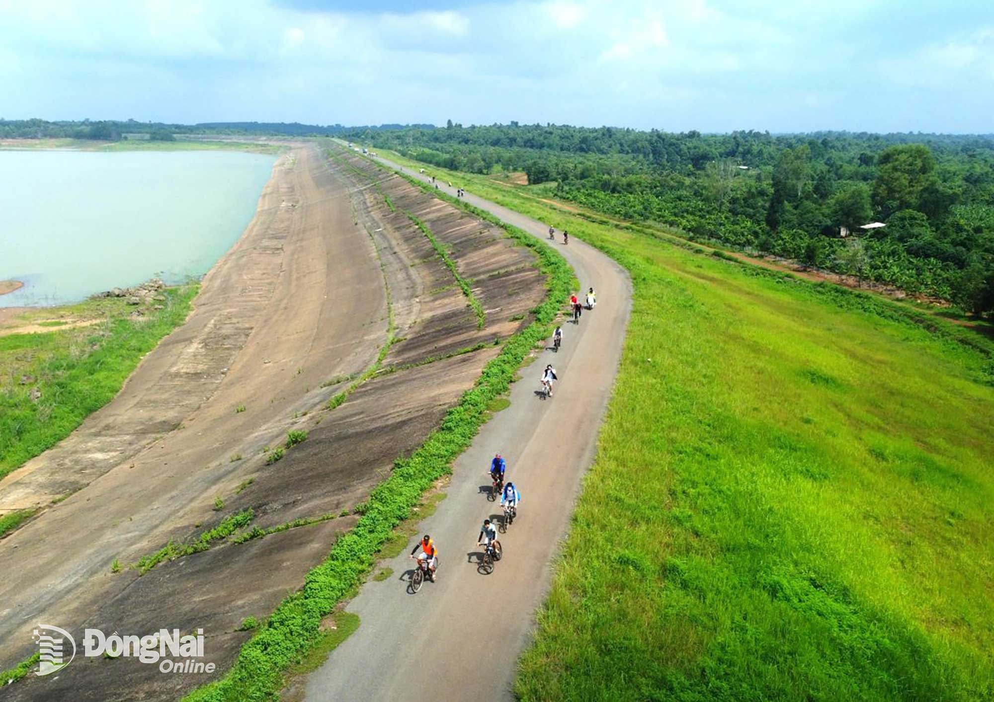 Khu Bảo tồn Thiên nhiên - Văn hóa Đồng Nai với cảnh quan thiên nhiên rừng, hồ độc đáo. Ảnh: V.Linh