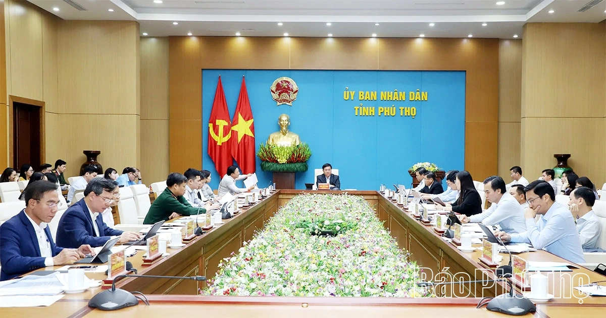 Chủ tịch UBND tỉnh yêu cầu không để chậm hoặc nợ tham mưu ban hành văn bản