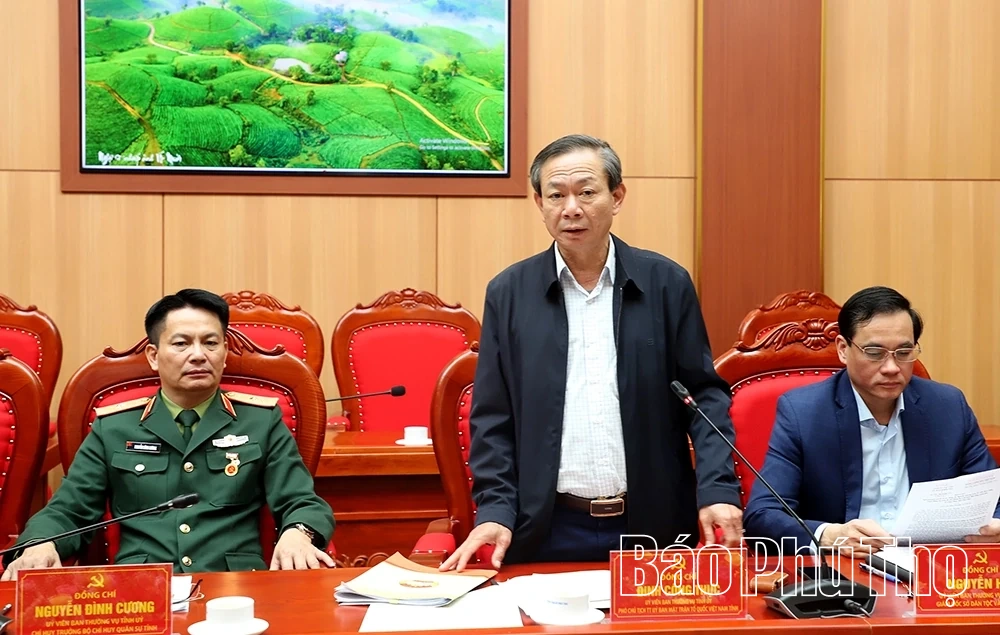 Cho &yacute; kiến về c&ocirc;ng t&aacute;c nh&acirc;n sự chuẩn bị bầu cử v&agrave; c&aacute;c nghị quyết, đề &aacute;n ph&aacute;t triển kinh tế - x&atilde; hội chiến lược