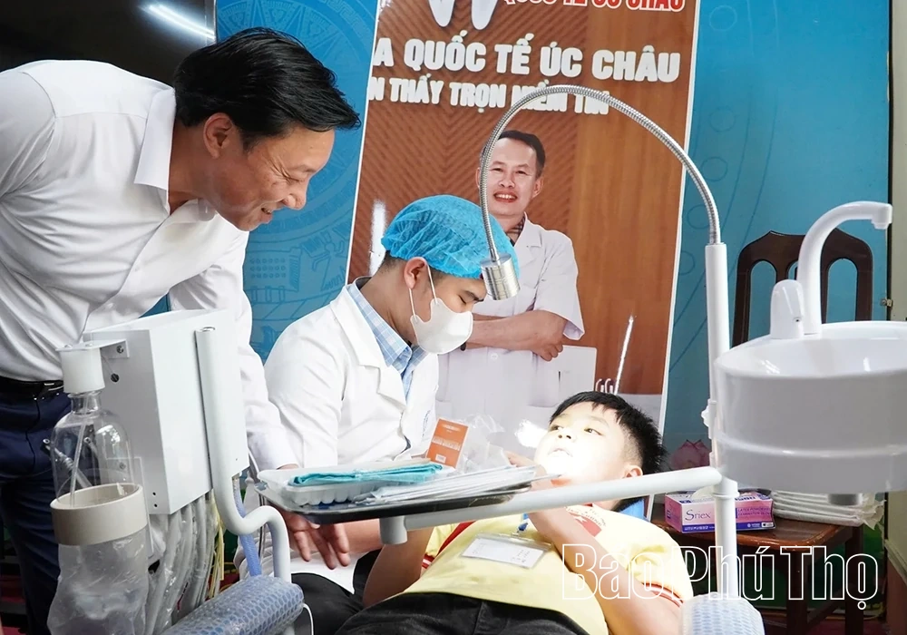 Triển khai mô hình kết hợp công tư chăm sóc răng miệng trong trường học