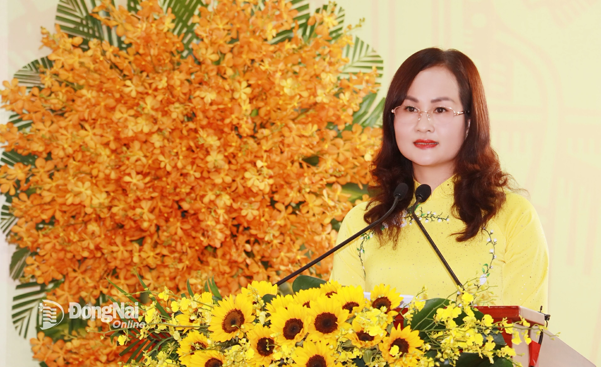 Ủy viên Ban Thường vụ Tỉnh ủy, Bí thư Đảng ủy phường Bình Phước Giang Thị Phương Hạnh phát biểu chỉ đạo đại hội. Ảnh: Như Nam