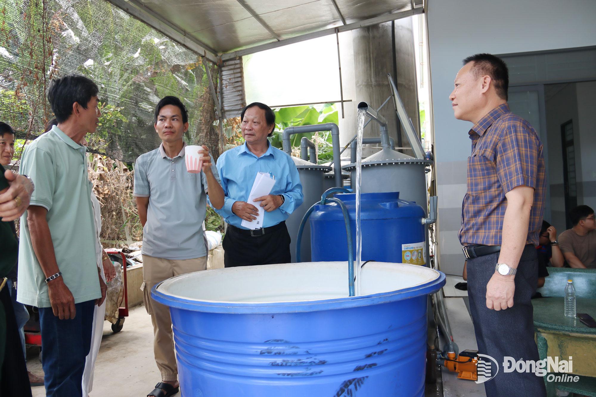 Sản phẩm hệ thống xử lý nước thải trong sản xuất, chăn nuôi của Hợp tác xã Tân Quyết Thắng.