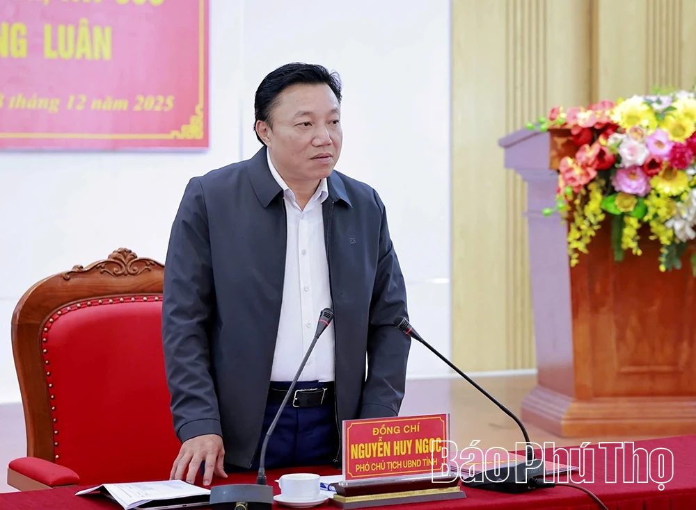 Ph&oacute; Chủ tịch UBND tỉnh Nguyễn Huy Ngọc l&agrave;m việc tại c&aacute;c x&atilde; khu vực Ph&uacute; Thọ cũ