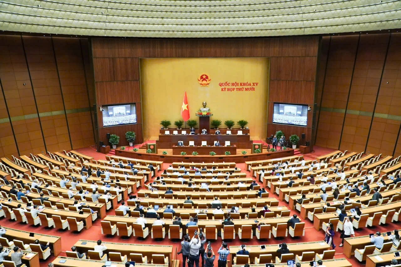 Quốc hội thảo luận ở hội trường về dự án Luật Hàng không dân dụng Việt Nam (sửa đổi)    