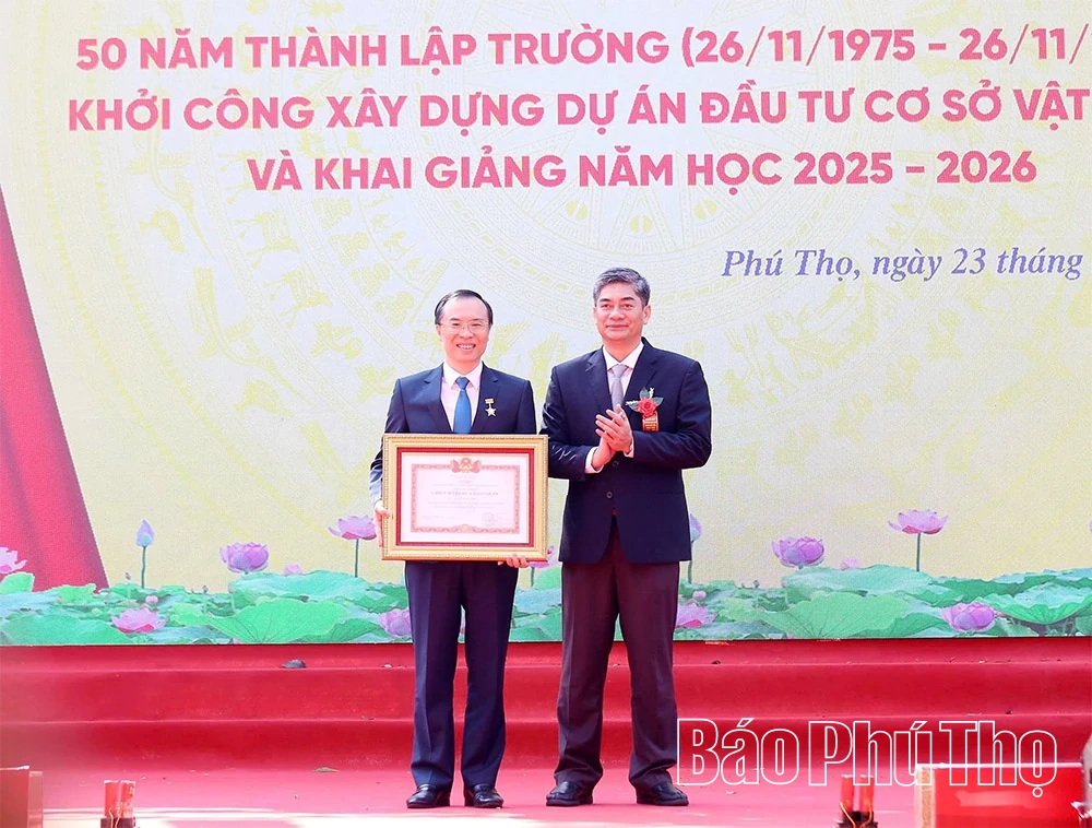 Trường Dự bị Đại học dân tộc Trung ương kỷ niệm 50 năm thành lập