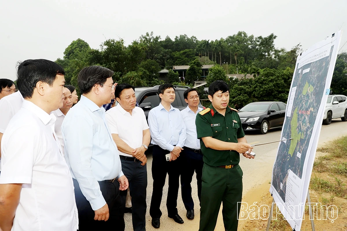 Chủ tịch UBND tỉnh thăm, làm việc tại 3 xã Thanh Ba, Quảng Yên, Hoàng Cương