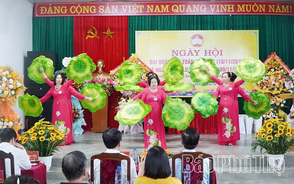 Ngày hội Đại đoàn kết tại khu Tân Hưng