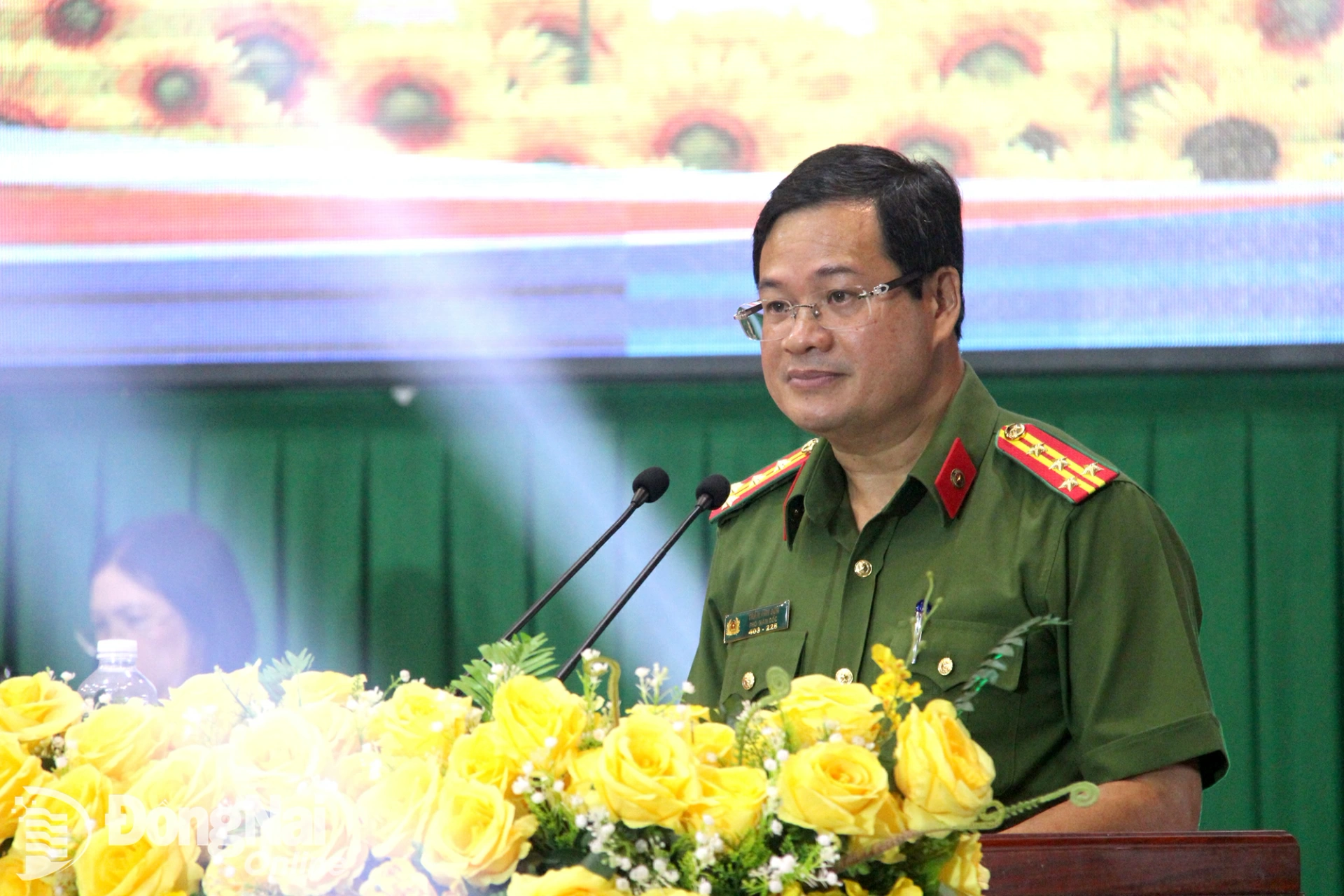 Đại tá Trần Anh Sơn, Phó Giám đốc Công an tỉnh Đồng Nai phát biểu tại buổi lễ. Ảnh: Trần Danh