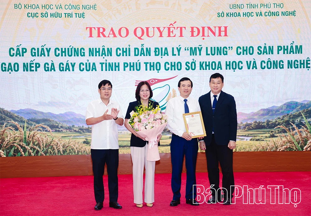 Công bố Chỉ dẫn địa lý “Mỹ Lung” cho sản phẩm nếp Gà gáy Phú Thọ
