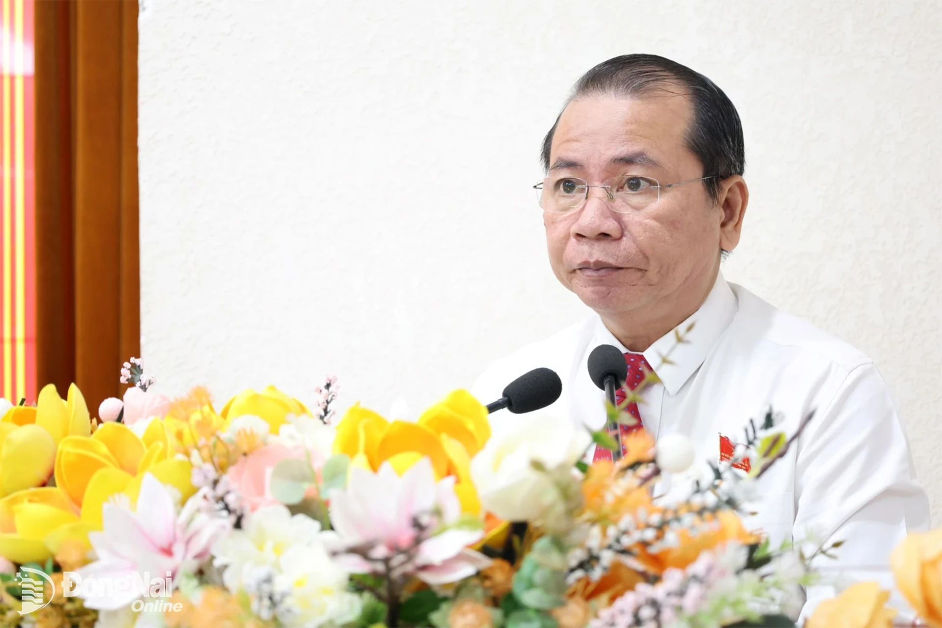 Trưởng ban Kinh tế - Ngân sách HĐND thành phố Huỳnh Việt Cường trình bày báo cáo thẩm tra tại kỳ họp. Ảnh: Hồ Thảo