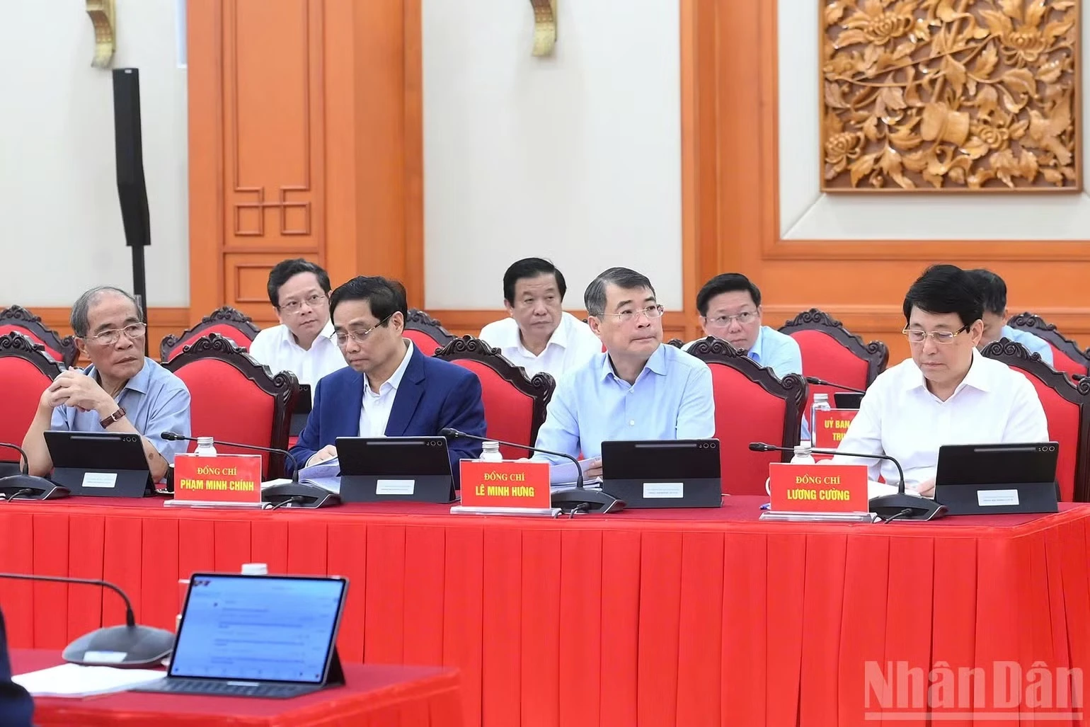 Các đồng chí lãnh đạo, nguyên lãnh đạo Đảng, Nhà nước tham dự phiên họp. Ảnh: ĐĂNG KHOA  