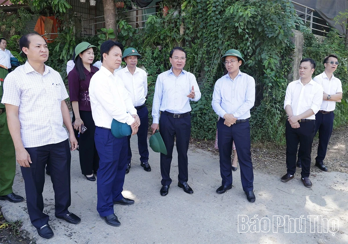 Bí thư Tỉnh ủy Đặng Xuân Phong làm việc với các xã Hải Lựu, Yên Lãng và Hợp Lý