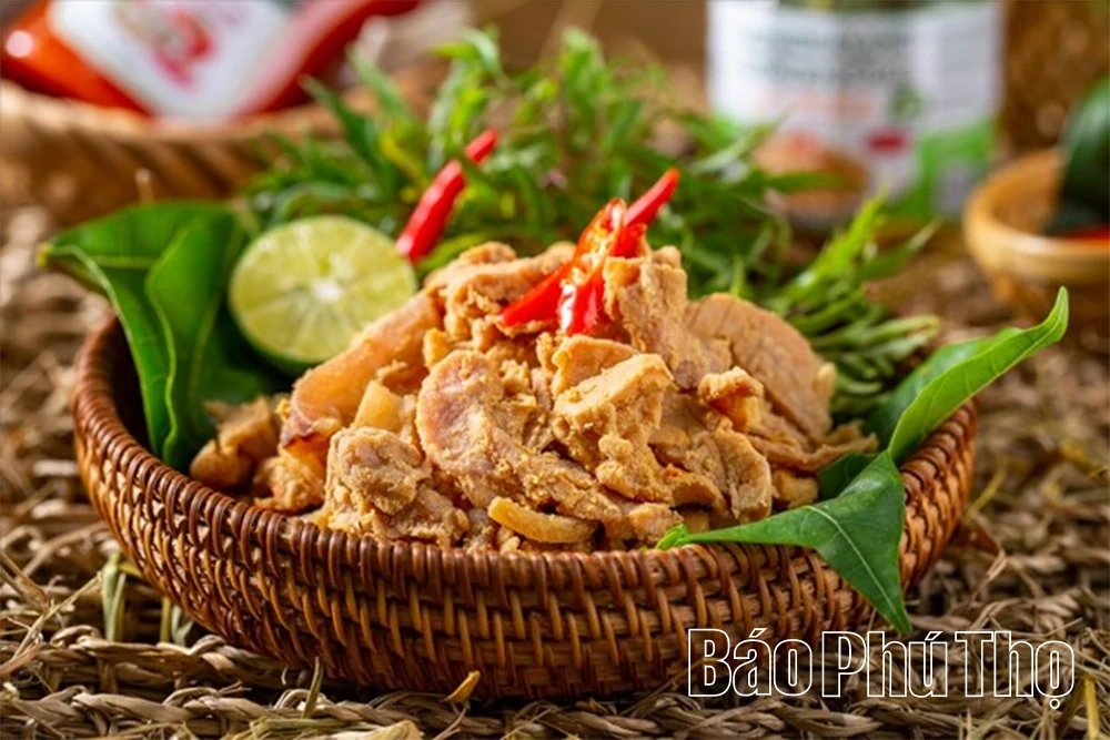 Nâng&nbsp;tầm giá trị món thịt chua của đồng bào Mường