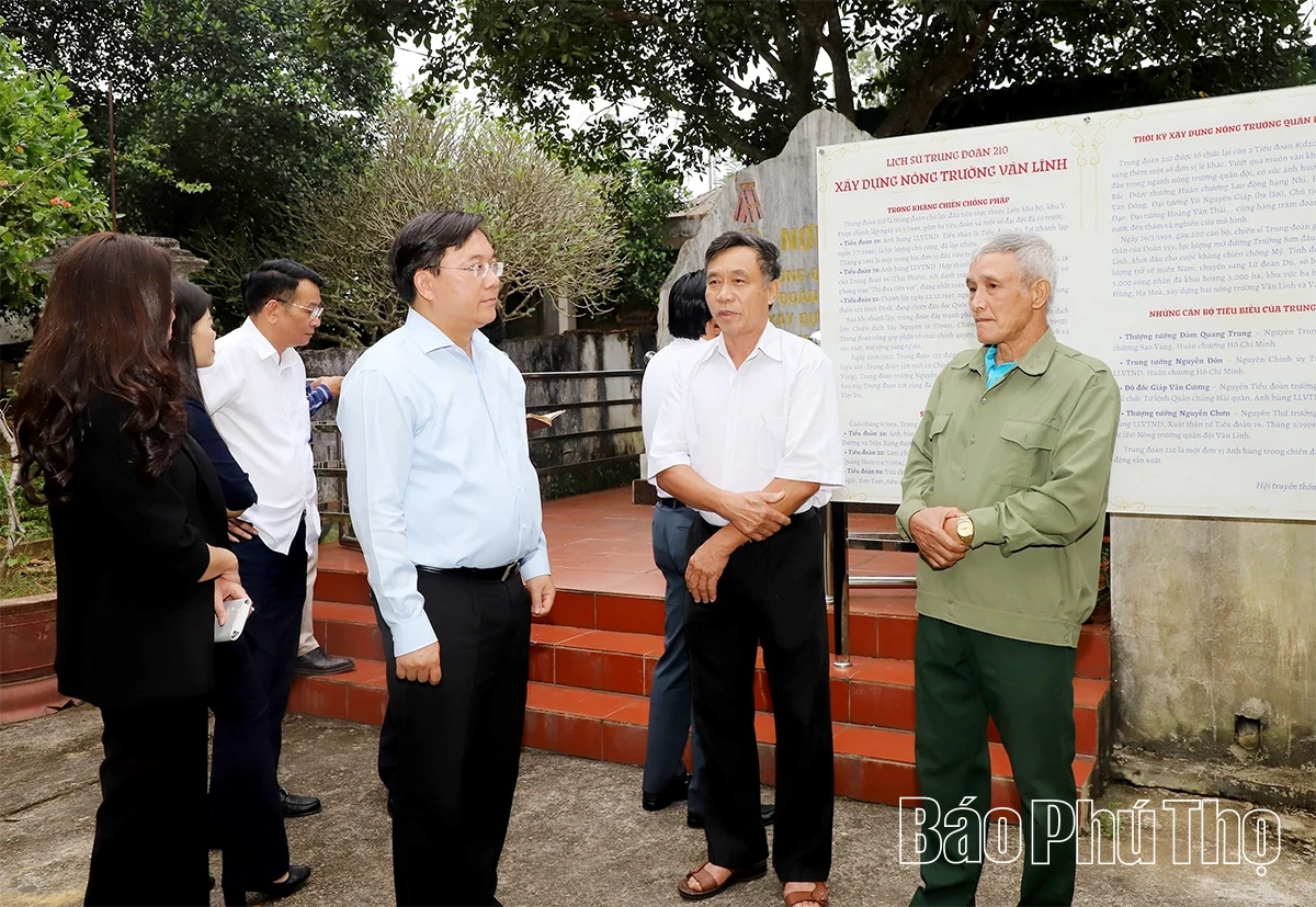 Chủ tịch UBND tỉnh thăm, làm việc tại 3 xã Thanh Ba, Quảng Yên, Hoàng Cương