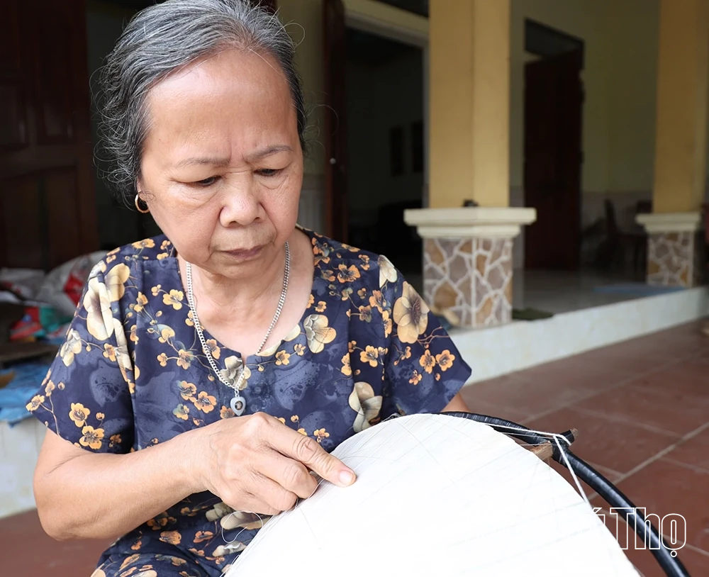 Giữ nghề nón lá Gia Thanh