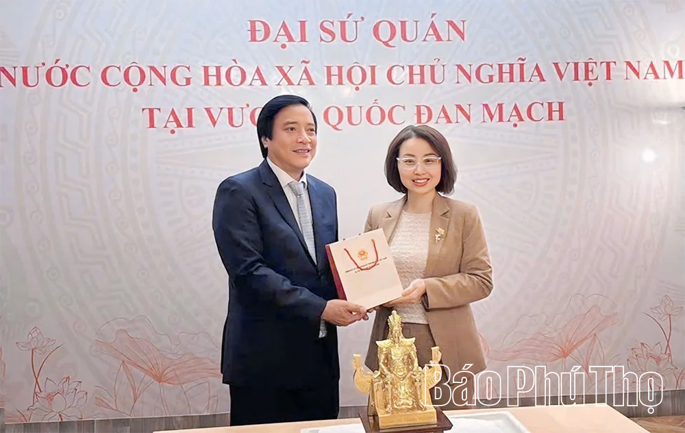 Tăng cường phối hợp với các Đại sứ quán Việt Nam tại Nga, Na Uy và Đan Mạch, đẩy mạnh thu hút đầu tư vào tỉnh Phú Thọ