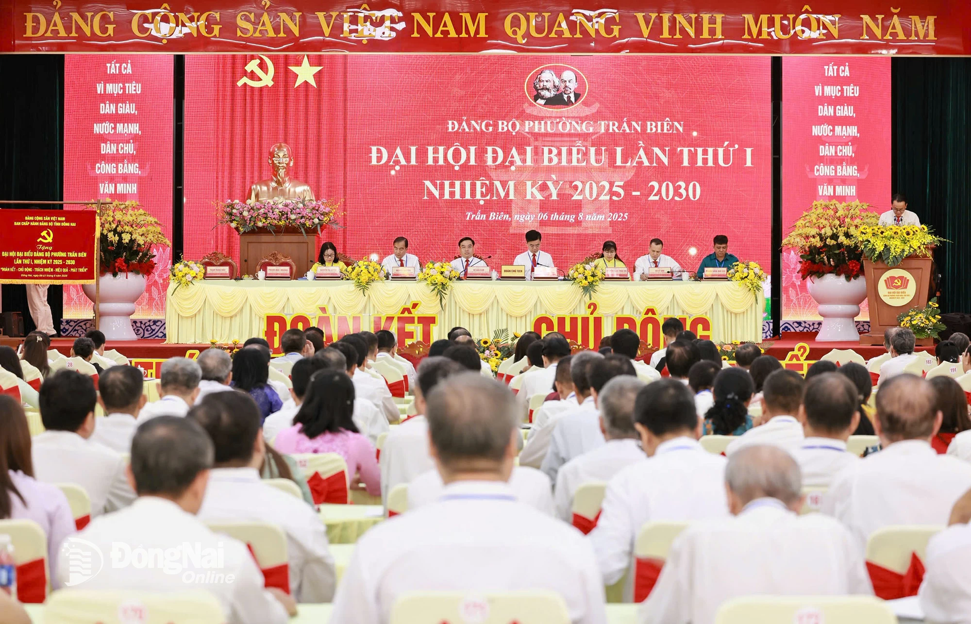 Khai mạc phiên trù bị Đại hội Đại biểu Đảng bộ phường Trấn Biên lần thứ I, nhiệm kỳ 2025-2030. Ảnh: Công Nghĩa