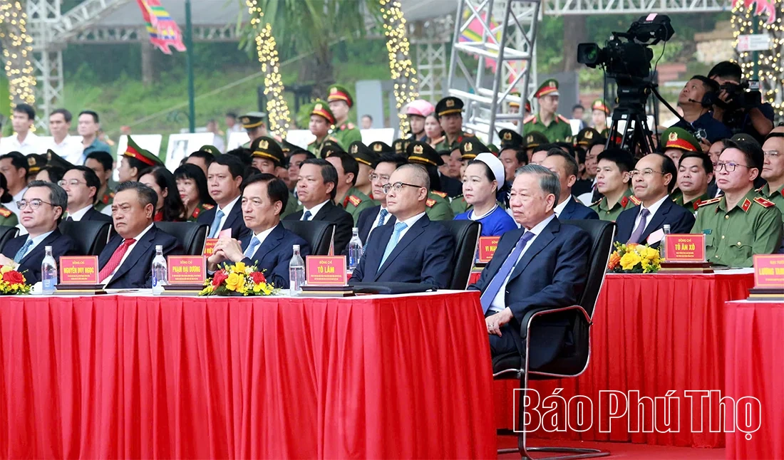 Kỷ niệm 72 năm Ngày Bác Hồ về thăm Đền Hùng và khánh thành Tượng đài “Bác Hồ với ngày hội non sông”