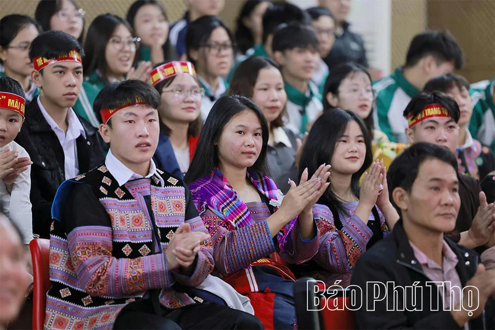 Khát vọng Lạc Hồng: Tiến về phía trước