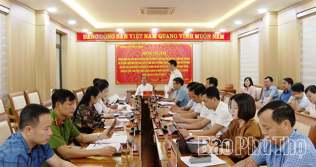 Đoàn giám sát theo Quyết định 440 của Ban Thường vụ Tỉnh ủy giám sát tại phường Nông Trang
