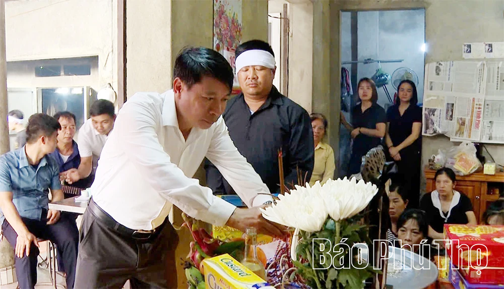 Lãnh đạo tỉnh thăm hỏi, chia buồn cùng gia đình có con tử vong do đuối nước