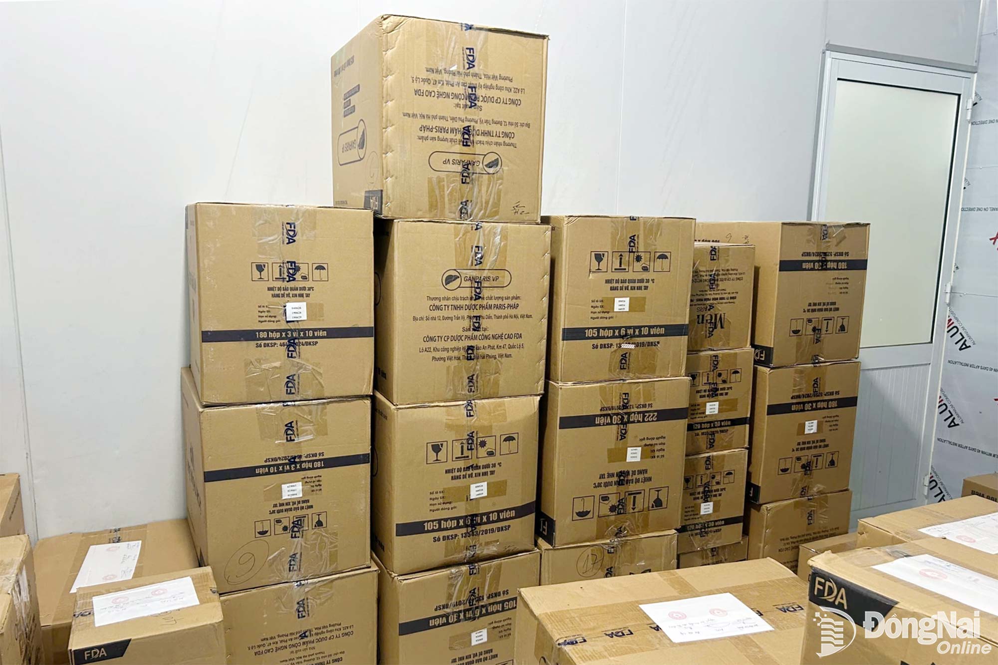  Hàng hóa của các đối tượng bị cơ quan công an thu giữ. Ảnh: CATP