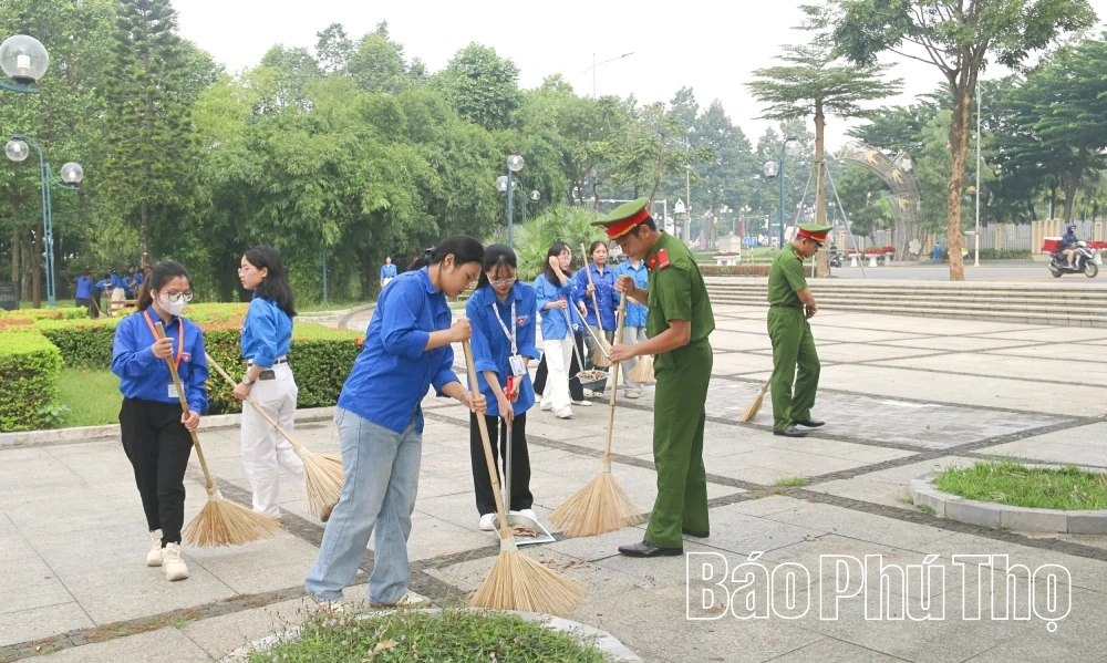 Phát động hưởng ứng Chiến dịch “Làm cho thế giới sạch hơn” năm 2025