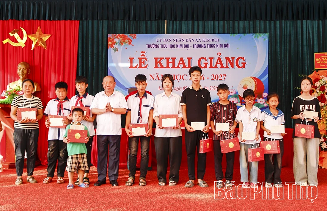 Phó Bí thư Tỉnh ủy, Chủ tịch HĐND tỉnh Bùi Đức Hinh: Các hoạt động dạy học cần được tổ chức nền nếp ngay từ những ngày đầu năm học mới