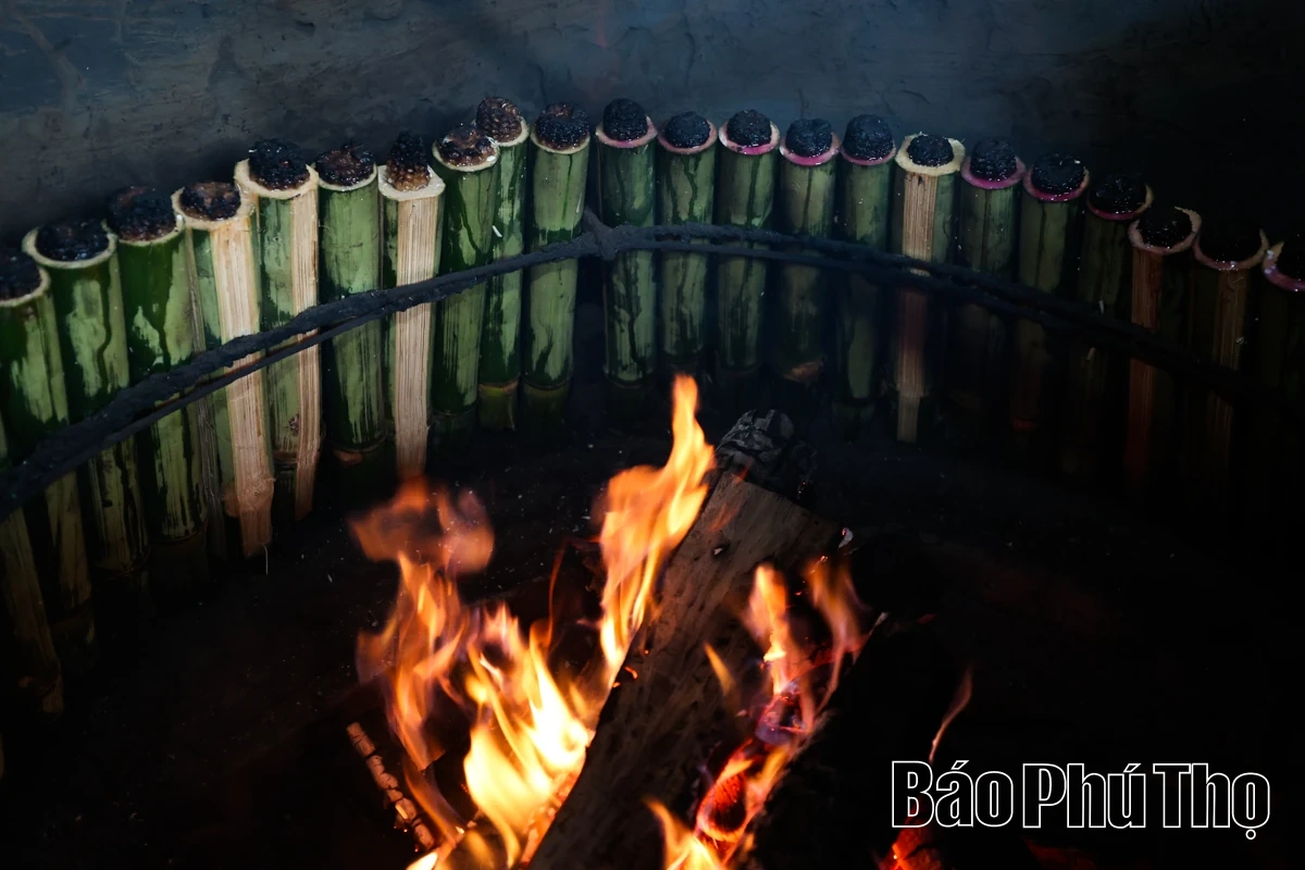 Dẻo thơm cơm lam Mường Động