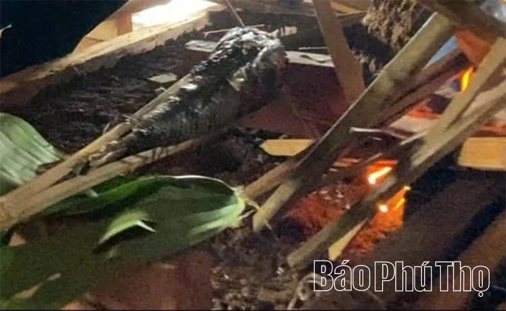 Thiêng liêng phong tục đắp bếp của người Mường