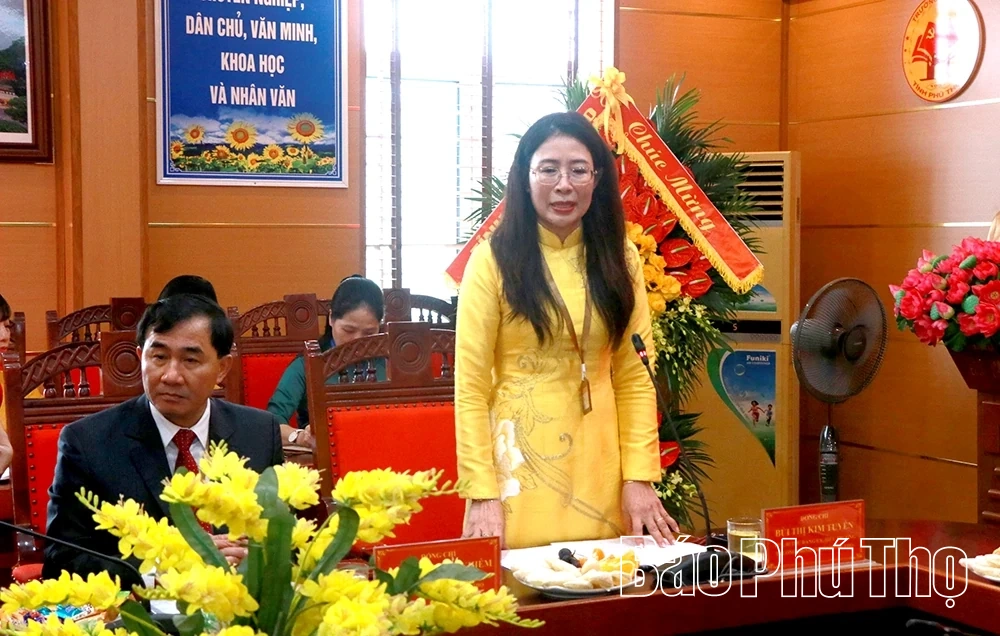 Phó Bí thư Thường trực Tỉnh ủy thăm và chúc mừng Trường Chính trị tỉnh