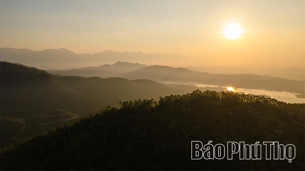 Núi Sáng Sơn: Vẻ đẹp du lịch tâm linh và sinh thái