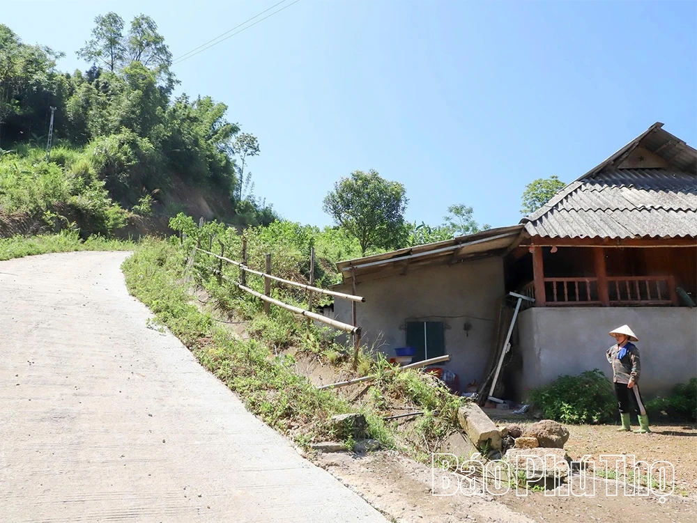 Thấp thỏm sống dưới cung sạt lở Cạn Thượng