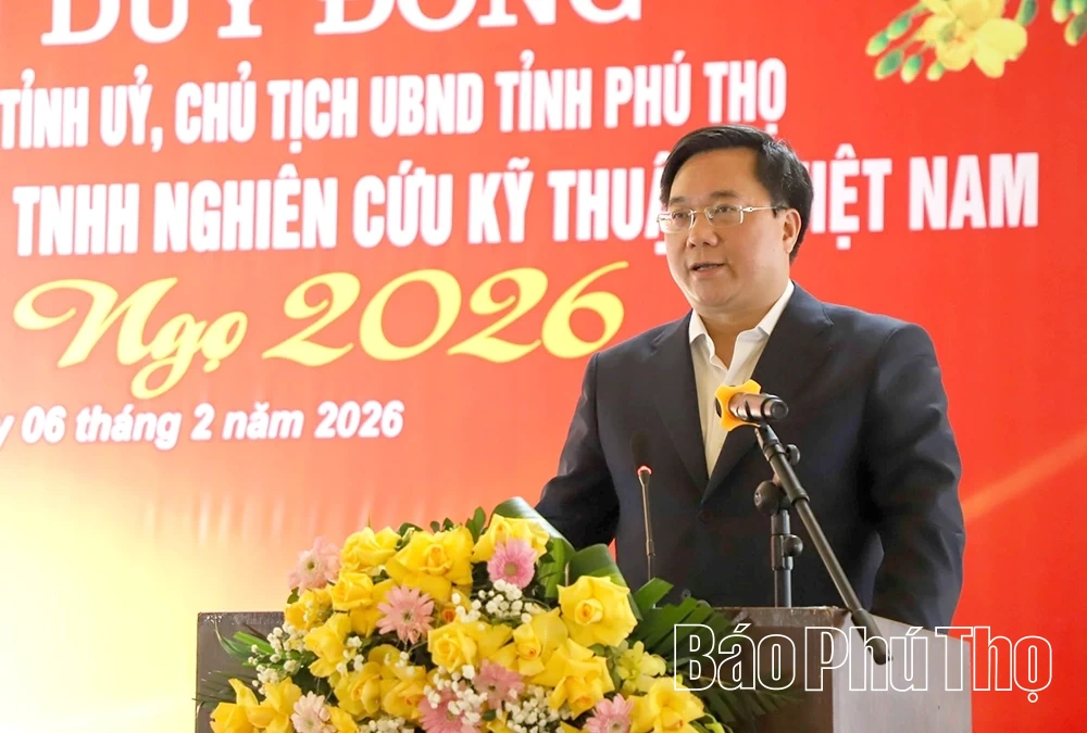 Chủ tịch UBND tỉnh Trần Duy Đ&ocirc;ng thăm, ch&uacute;c Tết c&aacute;c doanh nghiệp