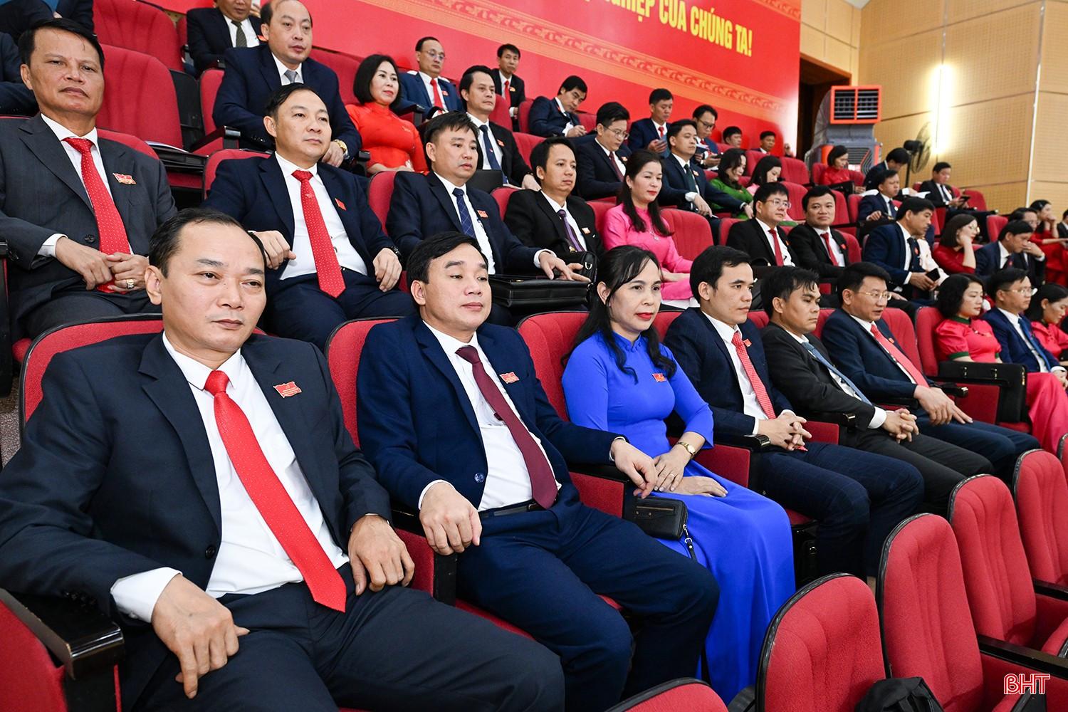 Đại biểu tham dự đại hội.