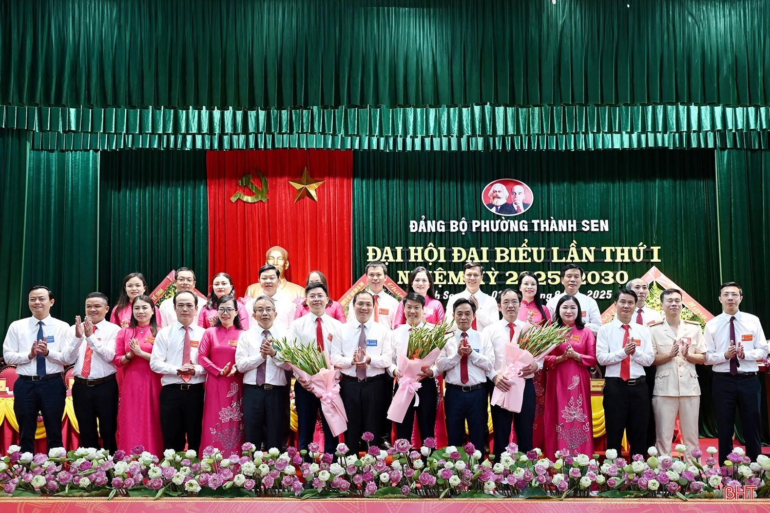 Tổng Biên tập Tạp chí Cộng sản Hoàng Trung Dũng, Phó Bí thư Thường trực Tỉnh ủy Trần Thế Dũng... image1.jpg