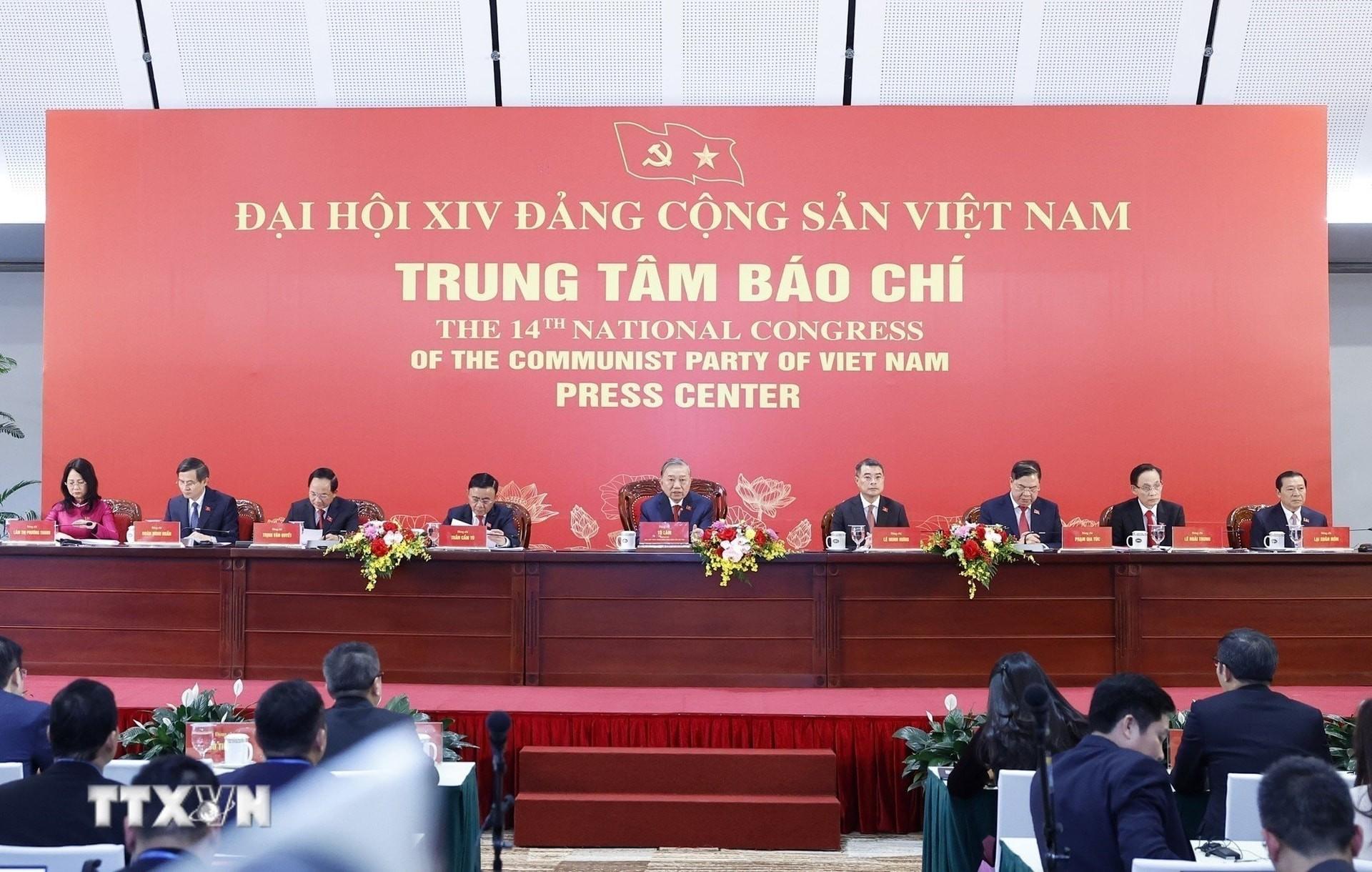 Tổng B&iacute; thư T&ocirc; L&acirc;m chủ tr&igrave; họp b&aacute;o quốc tế c&ocirc;ng bố kết quả Đại hội XIV của Đảng. (Ảnh: TTXVN)