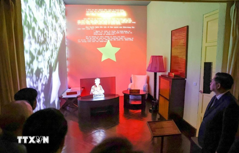 Tại một căn phòng ở gác 2 của Ngôi nhà 48 Hàng Ngang, Chủ tịch Hồ Chí Minh đã viết bản "Tuyên ngôn độc lập", khai sinh ra nước Việt Nam Dân chủ Cộng hoà. (Ảnh: Thanh Tùng/TTXVN)