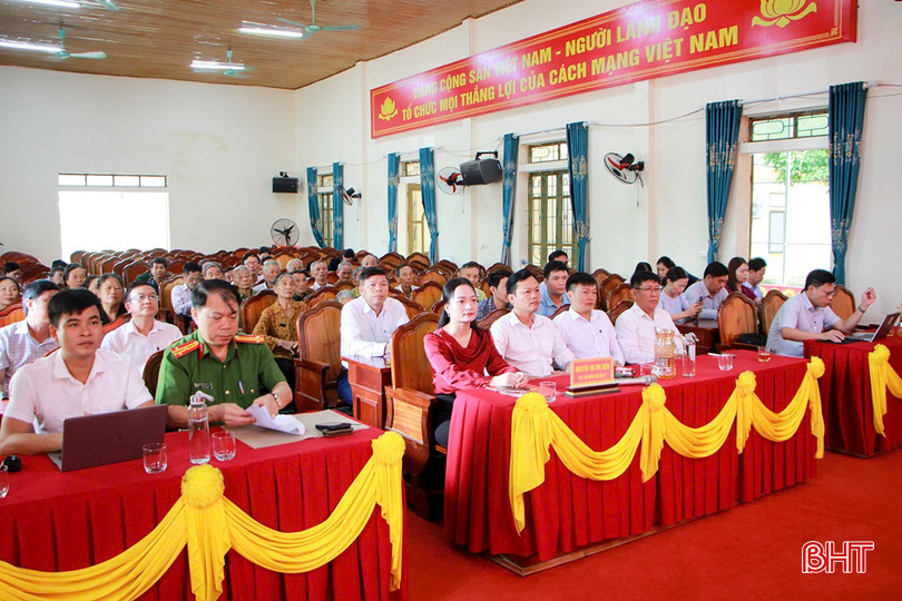 Đại biểu tham dự buổi lễ. Đại biểu tham dự buổi lễ.