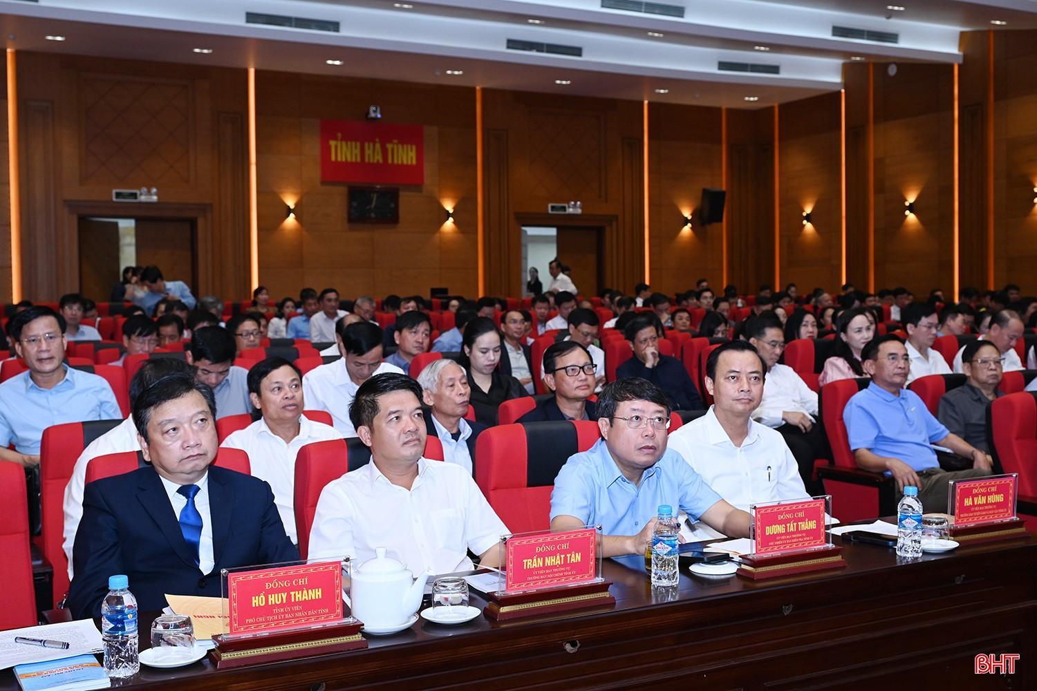 Đại biểu điểm cầu tỉnh.