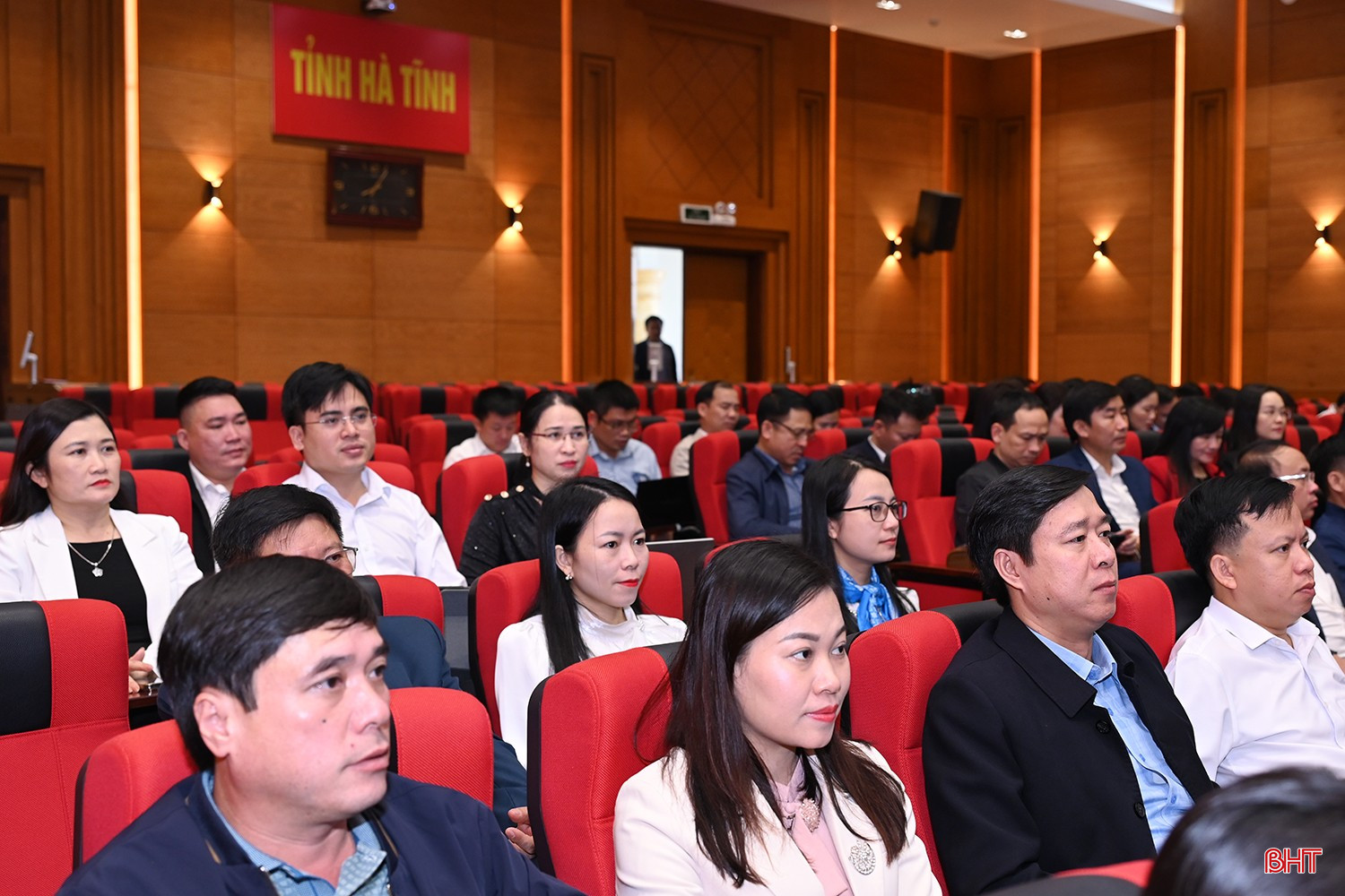 Đại biểu dự hội nghị.