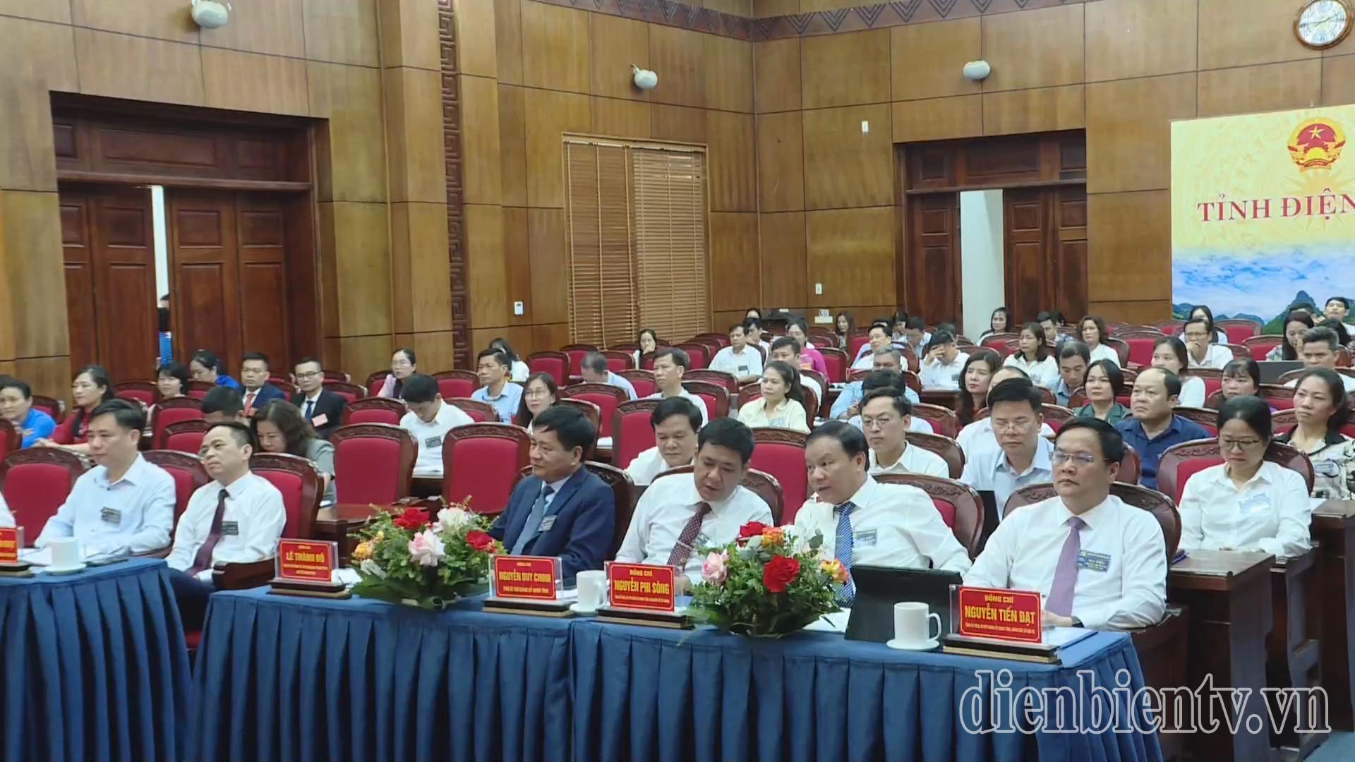 Đại biểu dự đại hội.