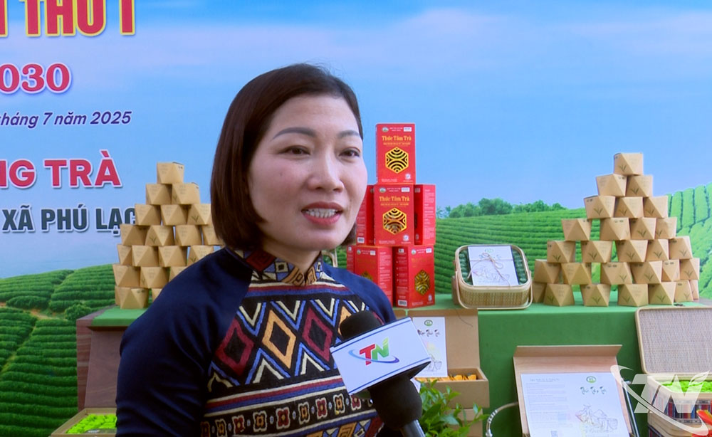 Bà Đào Thị Thức, Giám đốc HTX chè Nhật Thức, xã Phú Lạc, Thái Nguyên.