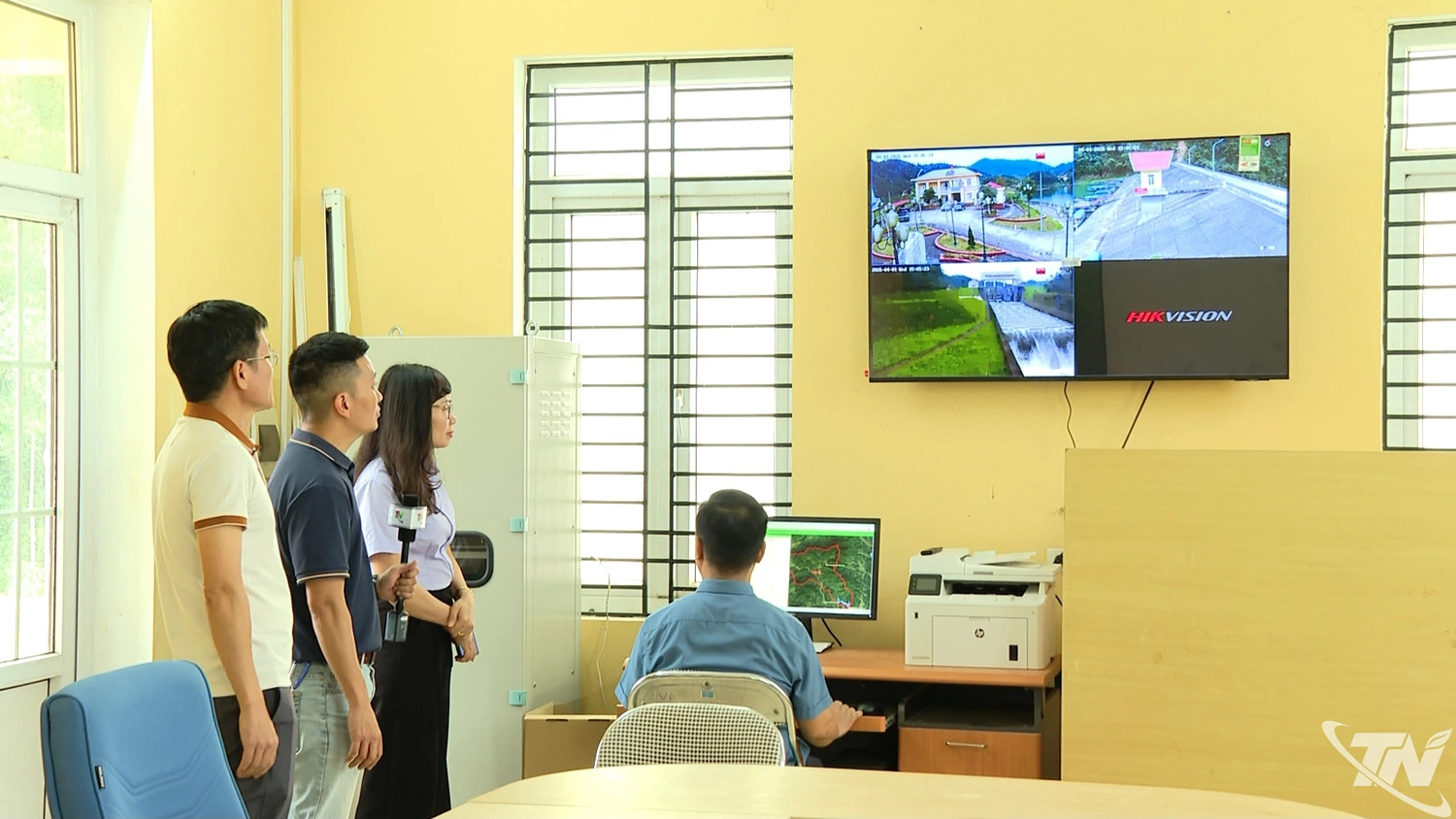 Quy trình vận hành    hồ Nặm Cắt (xã Phong Quang)   được số hóa, góp phần nâng cao   hiệu quả quản lý, bảo đảm    an toàn công trình.