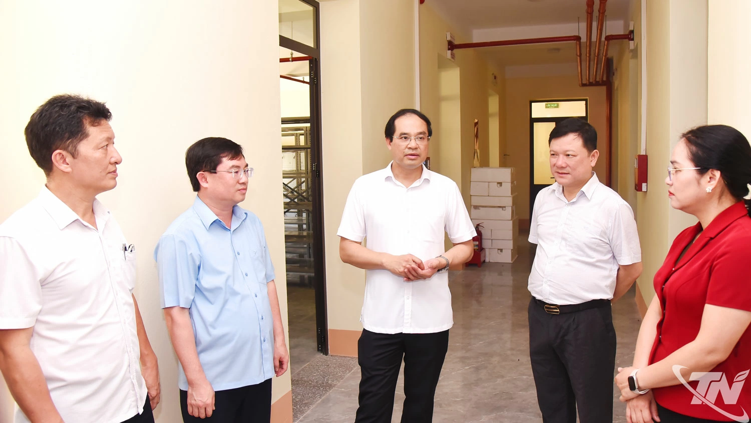 Đoàn công tác nắm tình hình việc quản lý, sử dụng tài sản công sau sáp nhập tại Trụ sở Tỉnh ủy Bắc Kạn cũ.