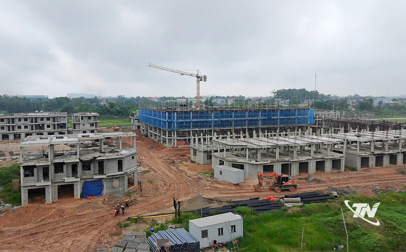 Tốc độ xây dựng dự án NOXH Bách Quang đang rất khẩn trương. Hiện các hạng mục phần thô đạt khoảng 80-85%, dự kiến sẽ bàn giao vào cuối năm nay.