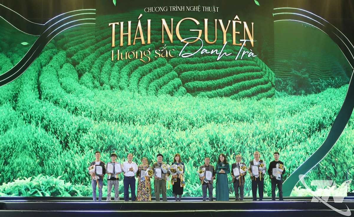 Trao giải Cuộc thi Chụp ảnh nhanh (Photo Marathon).