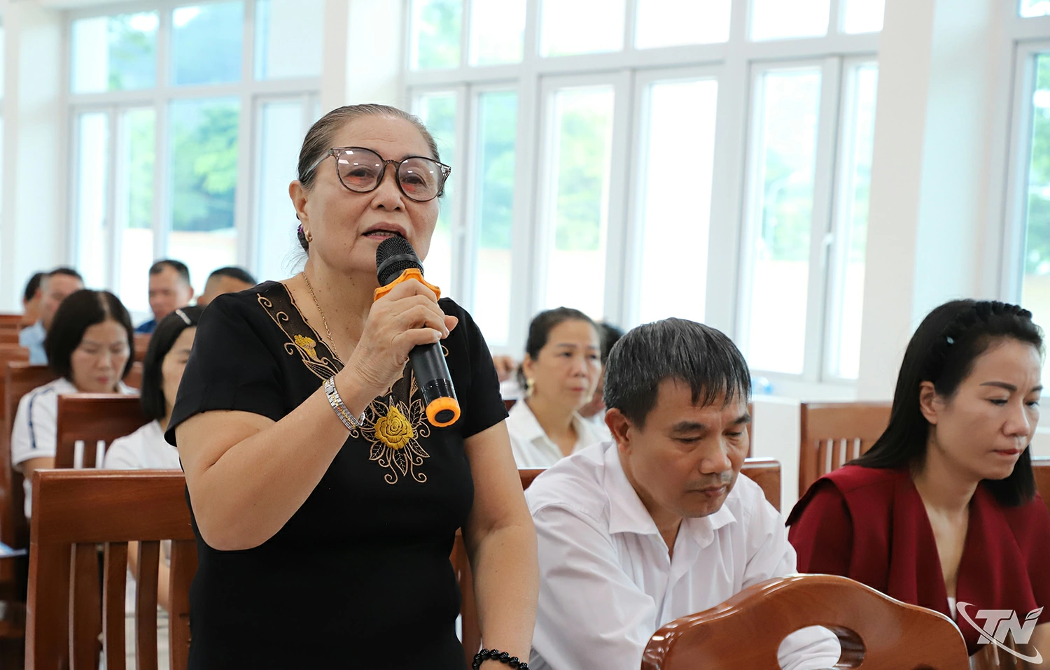 Cử tri xã Đồng Hỷ kiến nghị tại hội nghị.