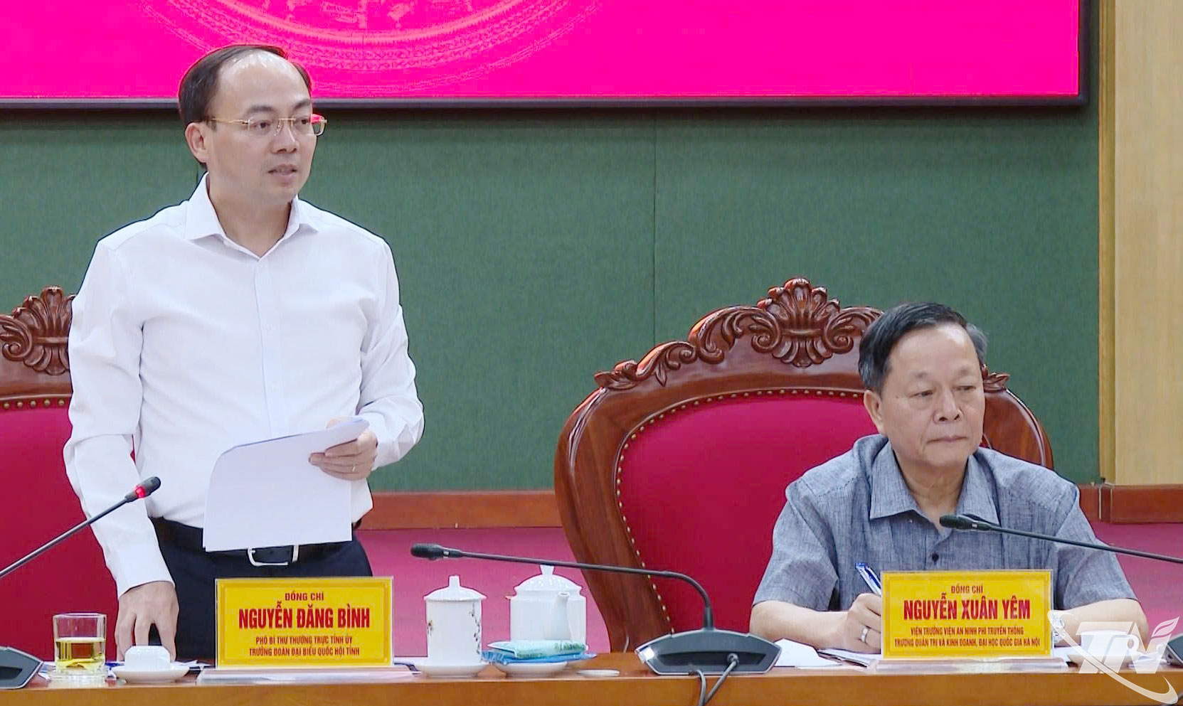Đồng chí Phó Bí thư TT Tỉnh ủy Nguyễn Đăng Bình giao các cơ quan liên quan tham mưu, đề xuất nội dung phối hợp trên cơ sở phù hợp với tình hình thực tiễn